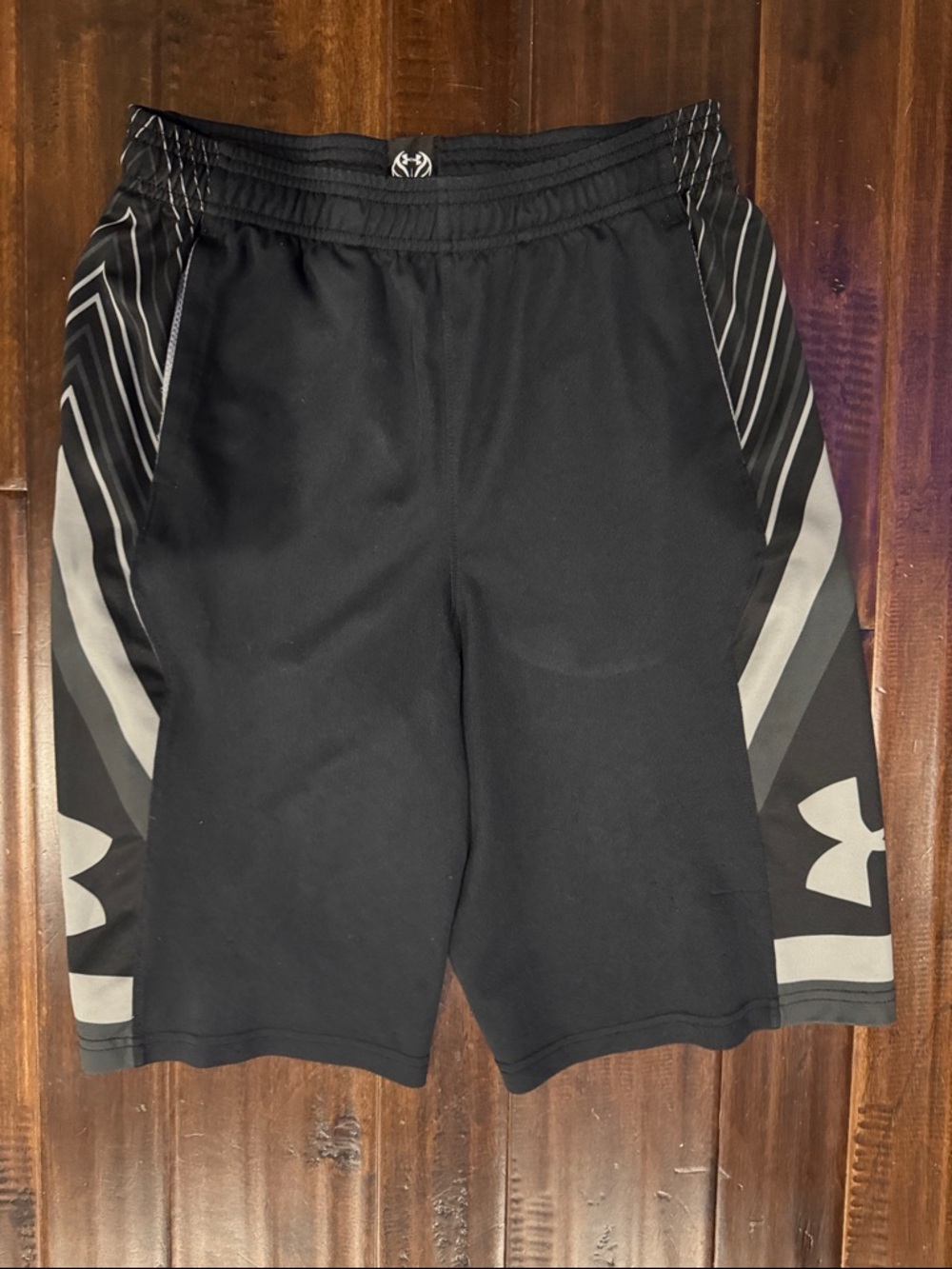 NWOT Boy’s Under Armour Black Basketball Shorts with Gray Sides - Youth Large